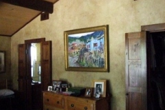 Textured interior wall painting in an Austin home